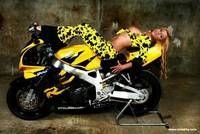 cbr 900rr  z laska.jpg