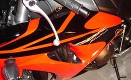 Montaż crashpadów PUIG Honda Fireblade CBR 1000RR SC57b