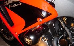 Montaż crashpadów PUIG Honda Fireblade CBR 1000RR SC57b