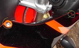 Montaż crashpadów PUIG Honda Fireblade CBR 1000RR SC57b