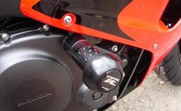 Montaż crashpadów Honda Fireblade CBR 1000RR SC57b