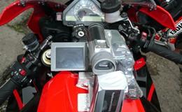 Uchwyt kamery zamontowany w Fireblade CBR 1000RR