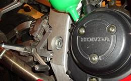 wlewamy nowy olej SC33 CBR 900RR