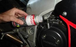 wymiana oleju SC33 CBR 900RR