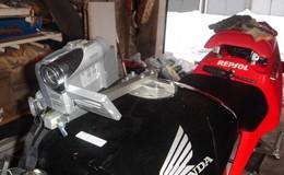 Uchwyt kamery zamontowany w Fireblade CBR 954RR