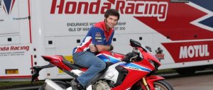 John McGuinness i Guy Martin w barwach zespołu marzeń Hondy