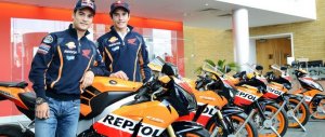 Zawodnicy Repsol Honda MotoGP odwiedzają europejską siedzibę Hondy