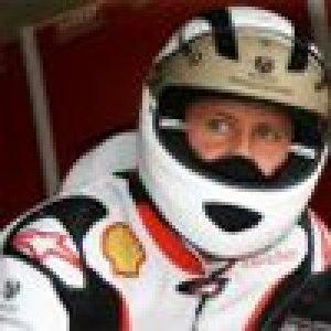 Schumacher zgruzował następnego Fireblade-a